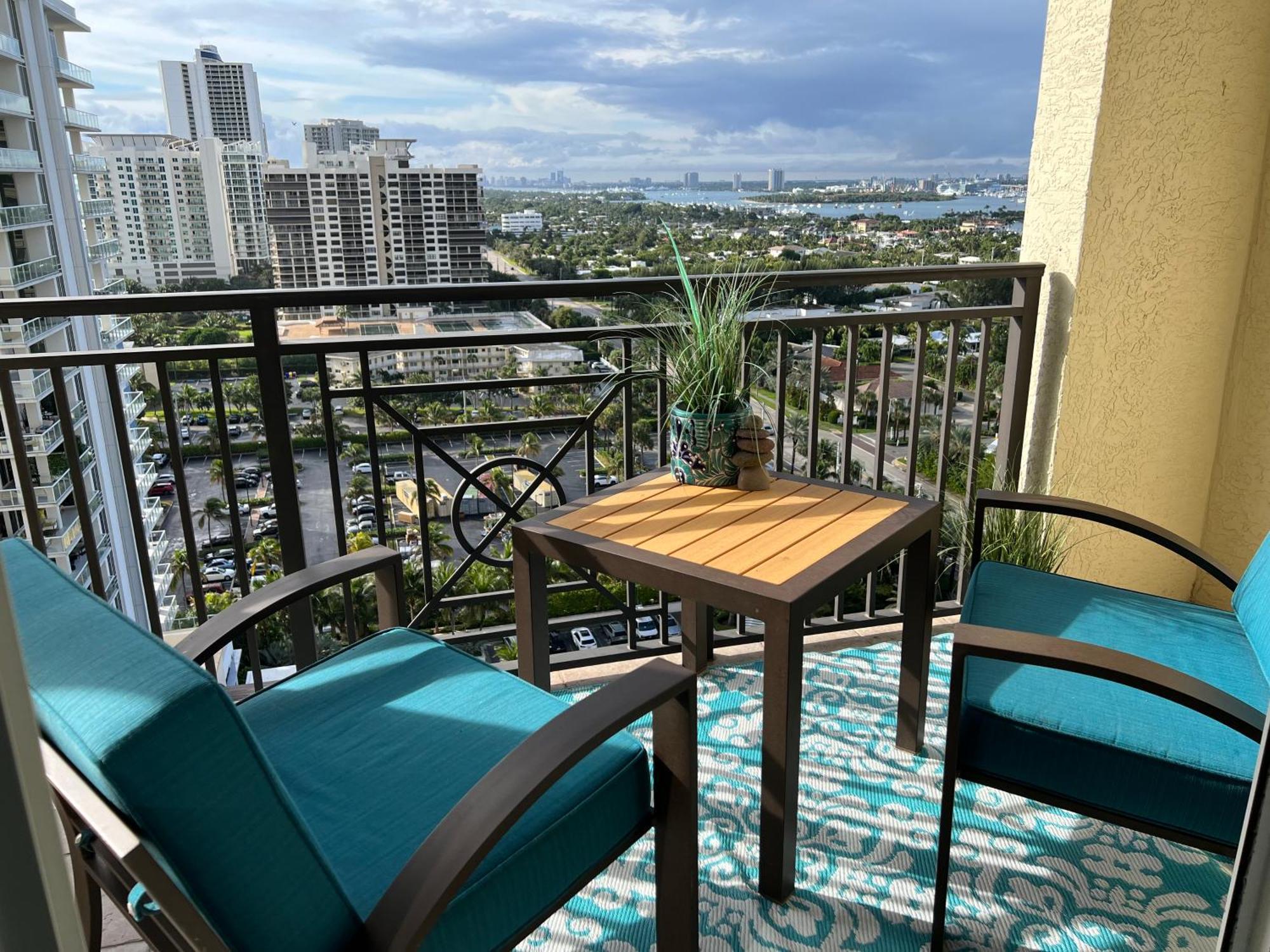 Oceanfront Palm Beach Resort & Spa Singer Island Riviera Beach Bilik gambar